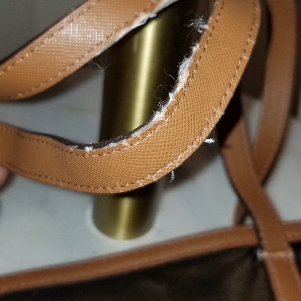 Mk handbag - Picture 6 of 6
